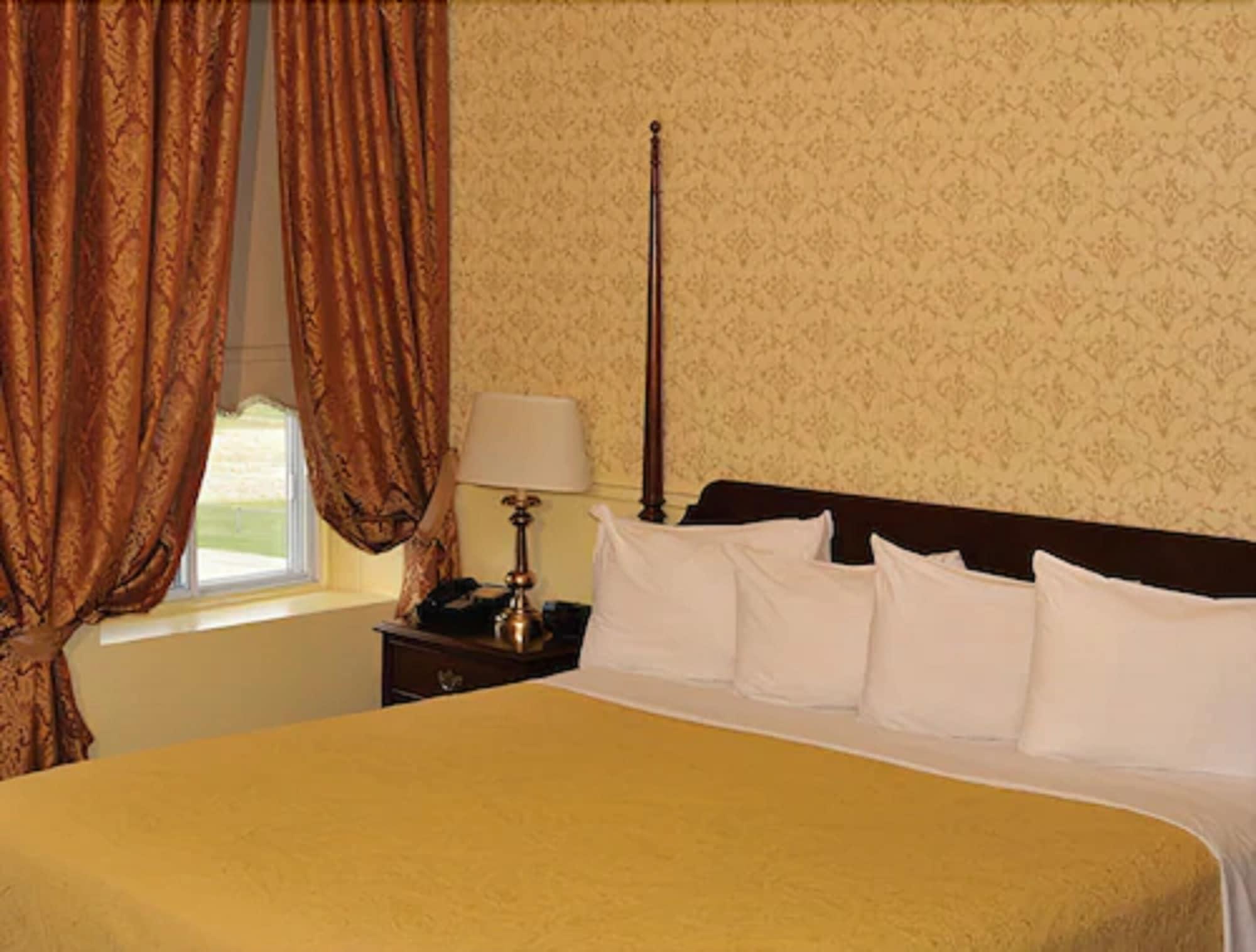 Auberge Монтебелло Экстерьер фото