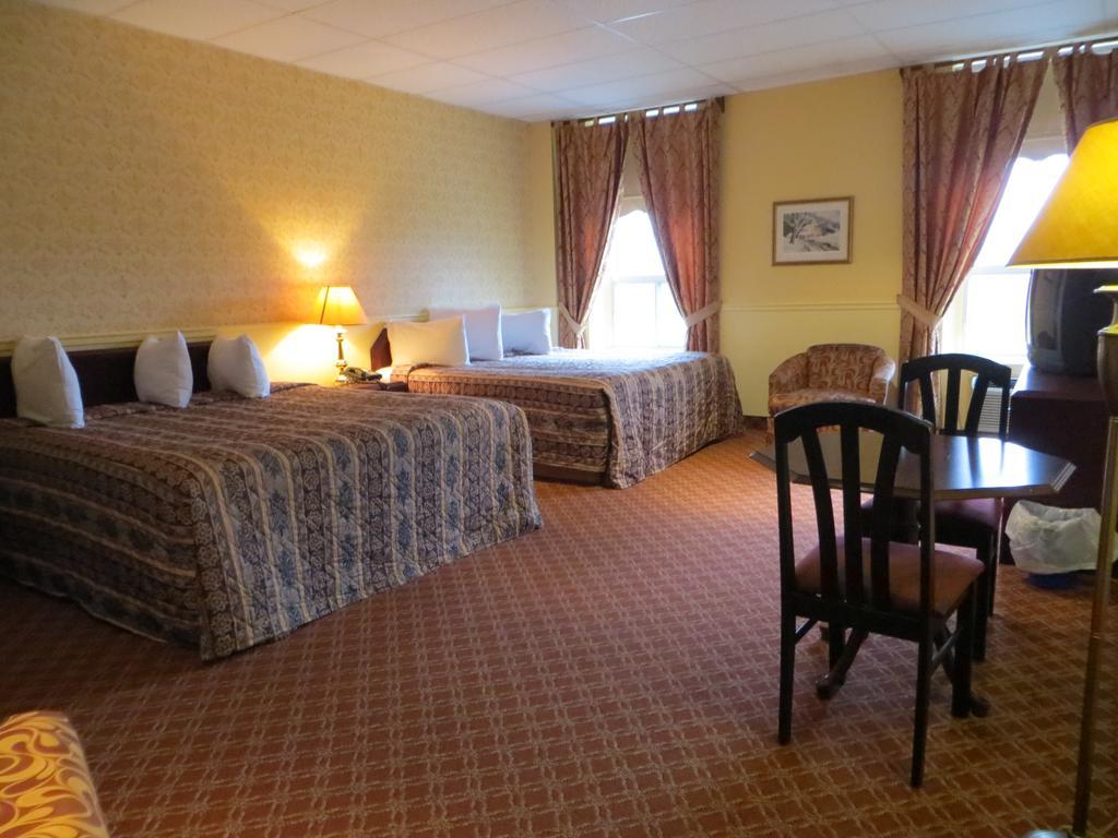 Auberge Монтебелло Экстерьер фото