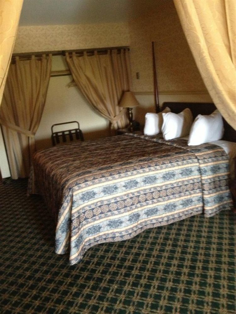 Auberge Монтебелло Экстерьер фото