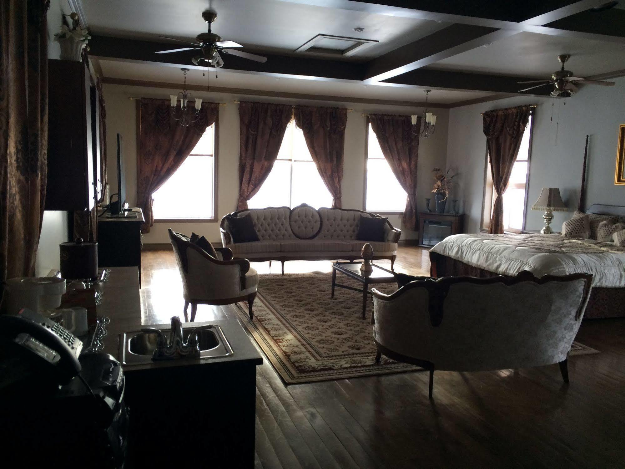 Auberge Монтебелло Экстерьер фото