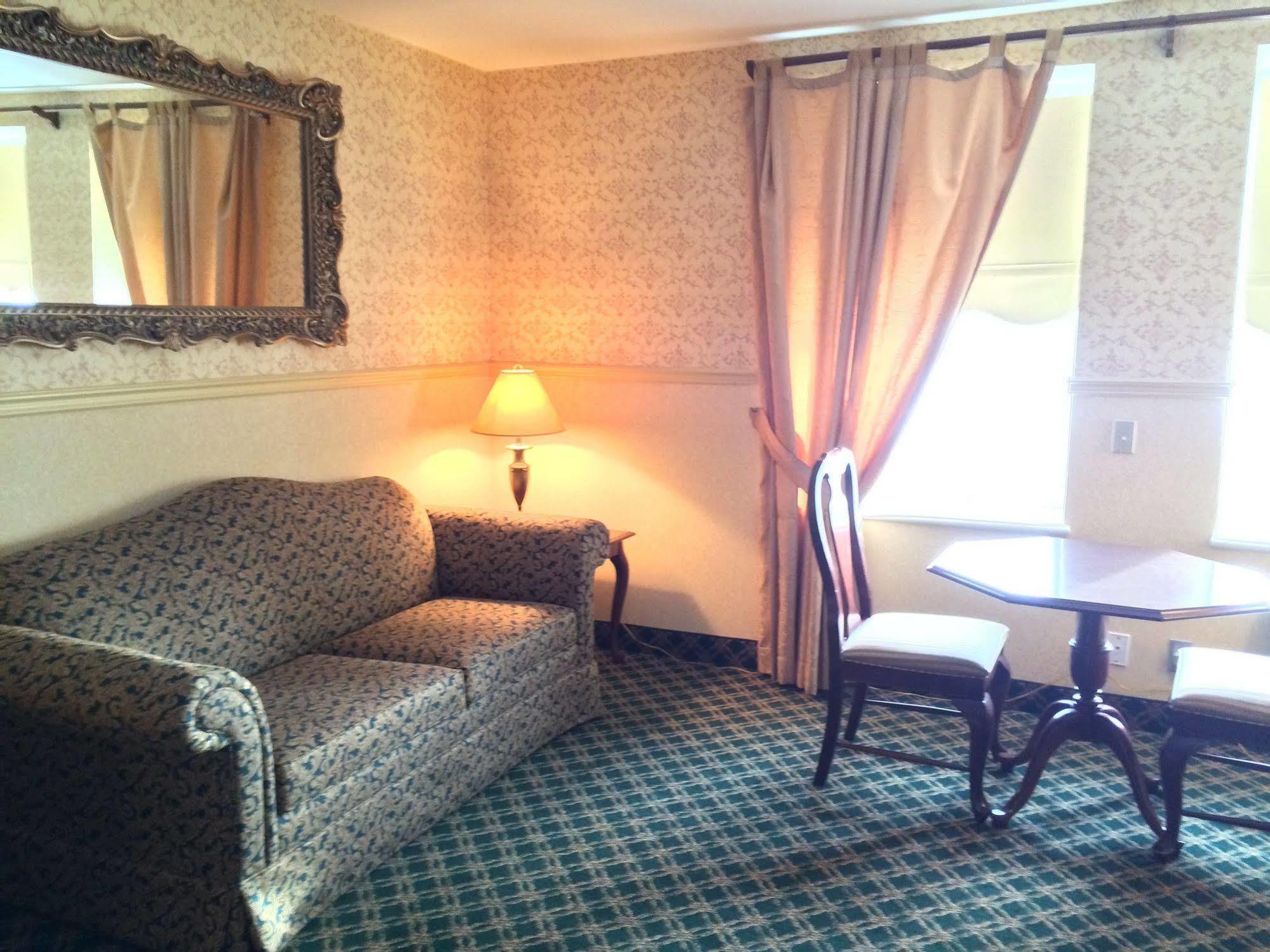 Auberge Монтебелло Экстерьер фото