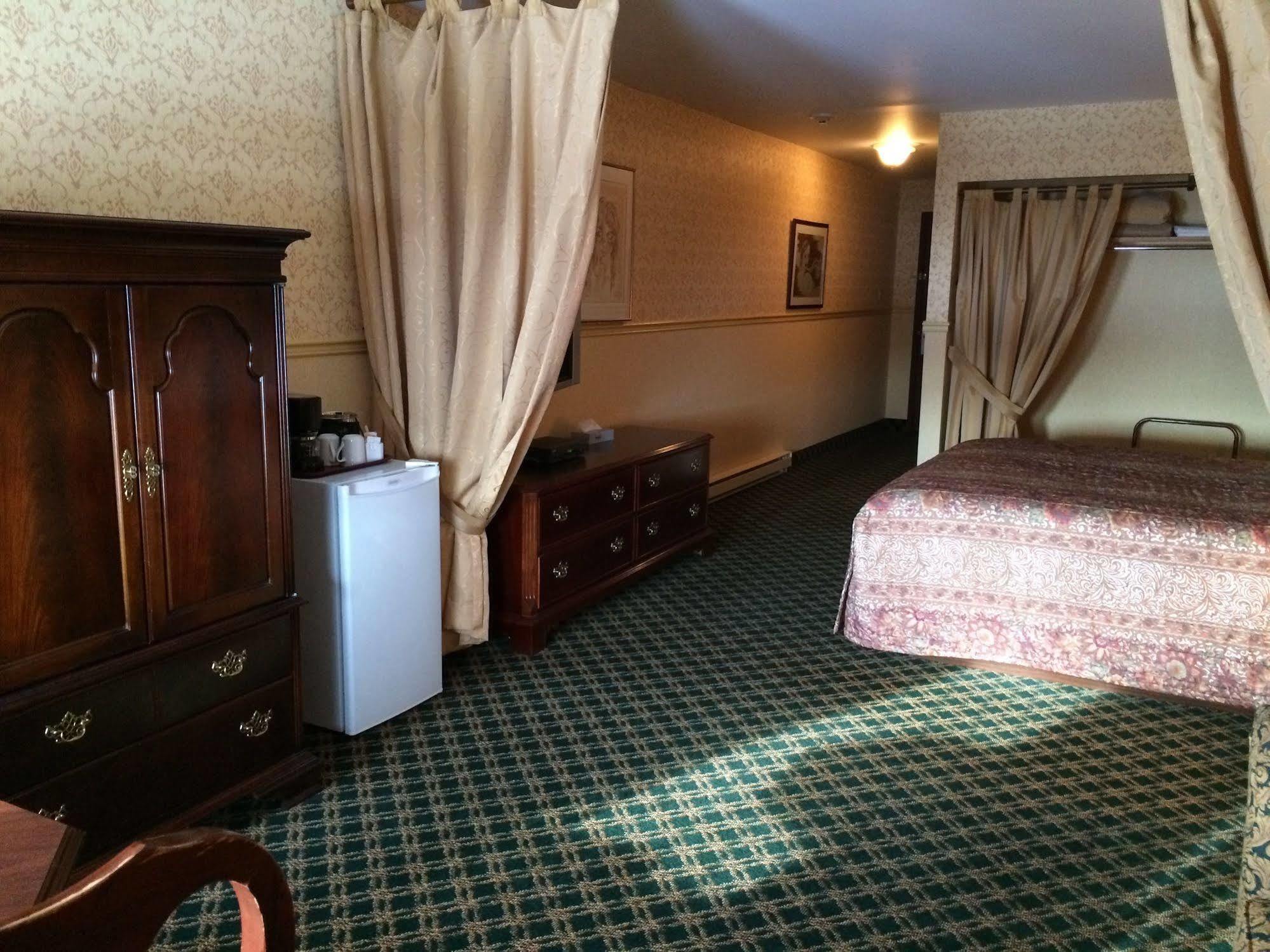 Auberge Монтебелло Экстерьер фото